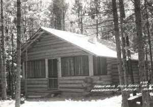 031f Cabins 1950s Orig
